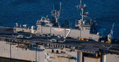 EU reduce despliegue militar en el Caribe; traslada buques anfibios al norte de Cuba, informa NYT