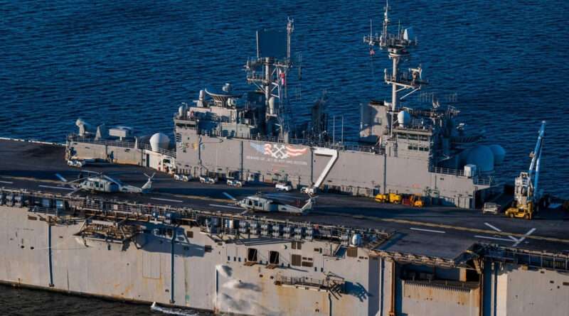 EU reduce despliegue militar en el Caribe; traslada buques anfibios al norte de Cuba, informa NYT