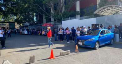 Magisterio «toma» edificios públicos en Tuxtla Gutiérrez