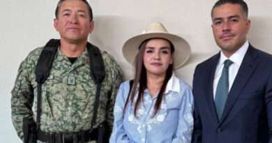 Harfuch sostiene reunión con Grecia Quiroz