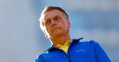 Bolsonaro es trasladado a unidad de cuidados semiintensivos; mejora su estado de salud