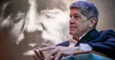 Prioridad, diálogo para evitar dominación extranjera, pero nuestro ejército está listo si hay agresión: vicecancillería cubana