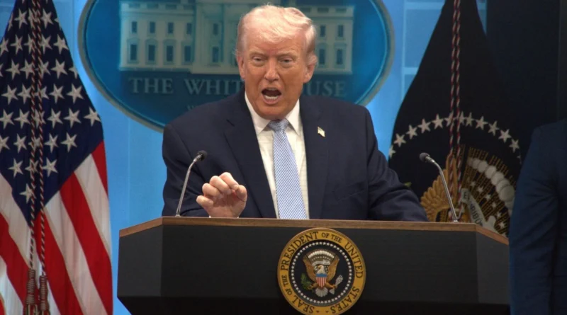 Trump acusa a Irán de extorsionar al mundo con el estrecho de Ormuz