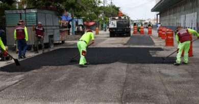 ATIENDE AYUNTAMIENTO DE BJ VIALIDADES DE CANCÚN CON BACHEO PERMANENTE