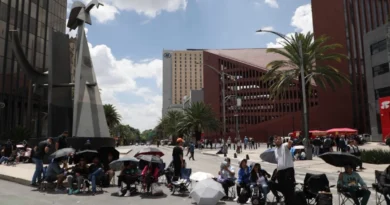 Lucha de CNTE seguirá hasta abrogar Ley del Issste de 2027, afirman docentes tras bloqueo en Reforma