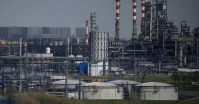 Precio de petróleo reporta ligera alza ante firma del memorándum de paz entre EU e Irán
