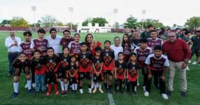 Reabre sus puertas el Estadio 10 de Abril con renovada imagen y partido internacional en Chetumal: Mara Lezama