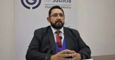 Ulises Lara renuncia a la FGR; argumenta motivos personales