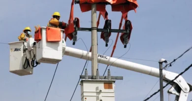 Vecinos de Acapulco protestan ante la CFE por apagones prolongados; llevan 5 días sin luz