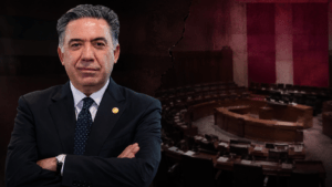 Presionado por acusaciones, Enrique Inzunza deja la bancada de Morena, pero no el Senado